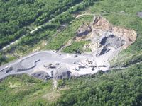 P9220007_sm.JPG - 10866 Bytes